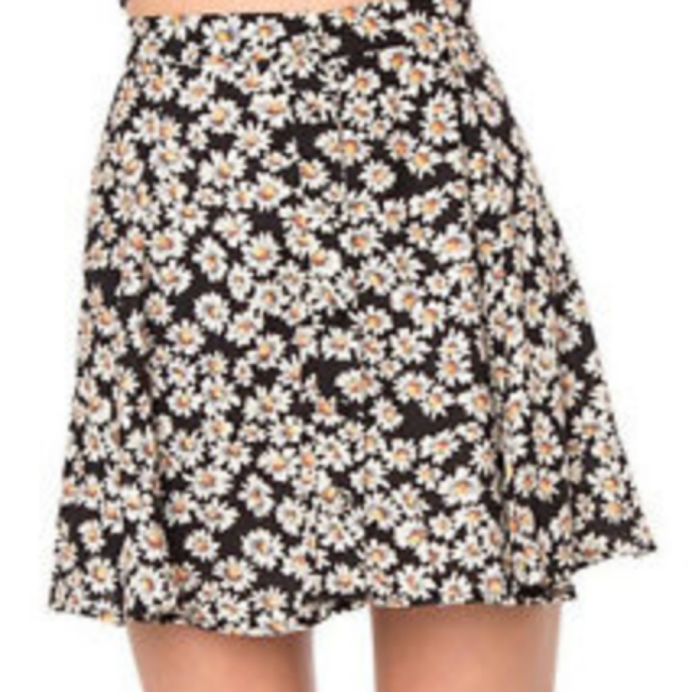 Brandy Melville Daisy skirt
